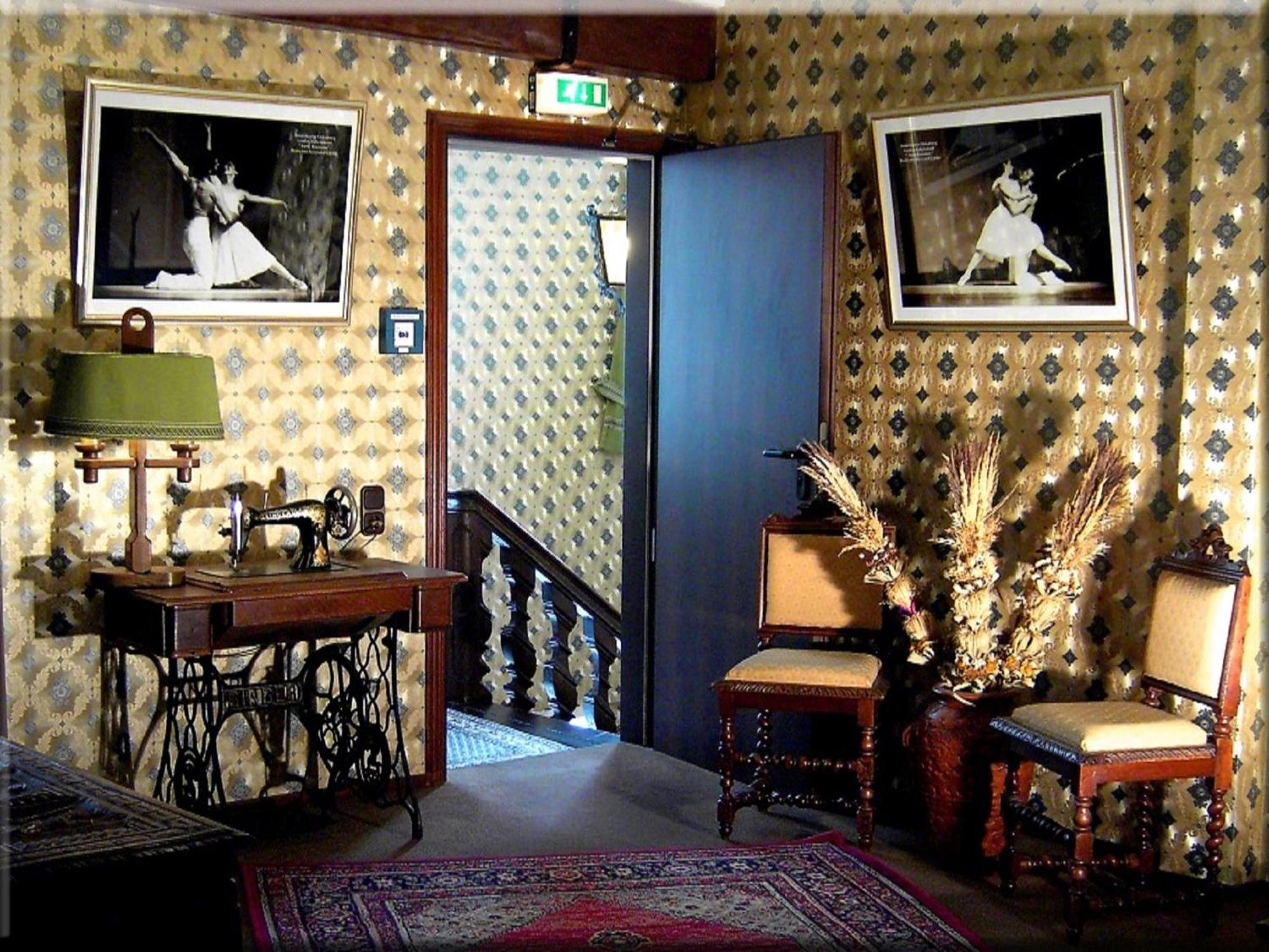 Hotel Graf Rolshausen มอนเชา ภายนอก รูปภาพ