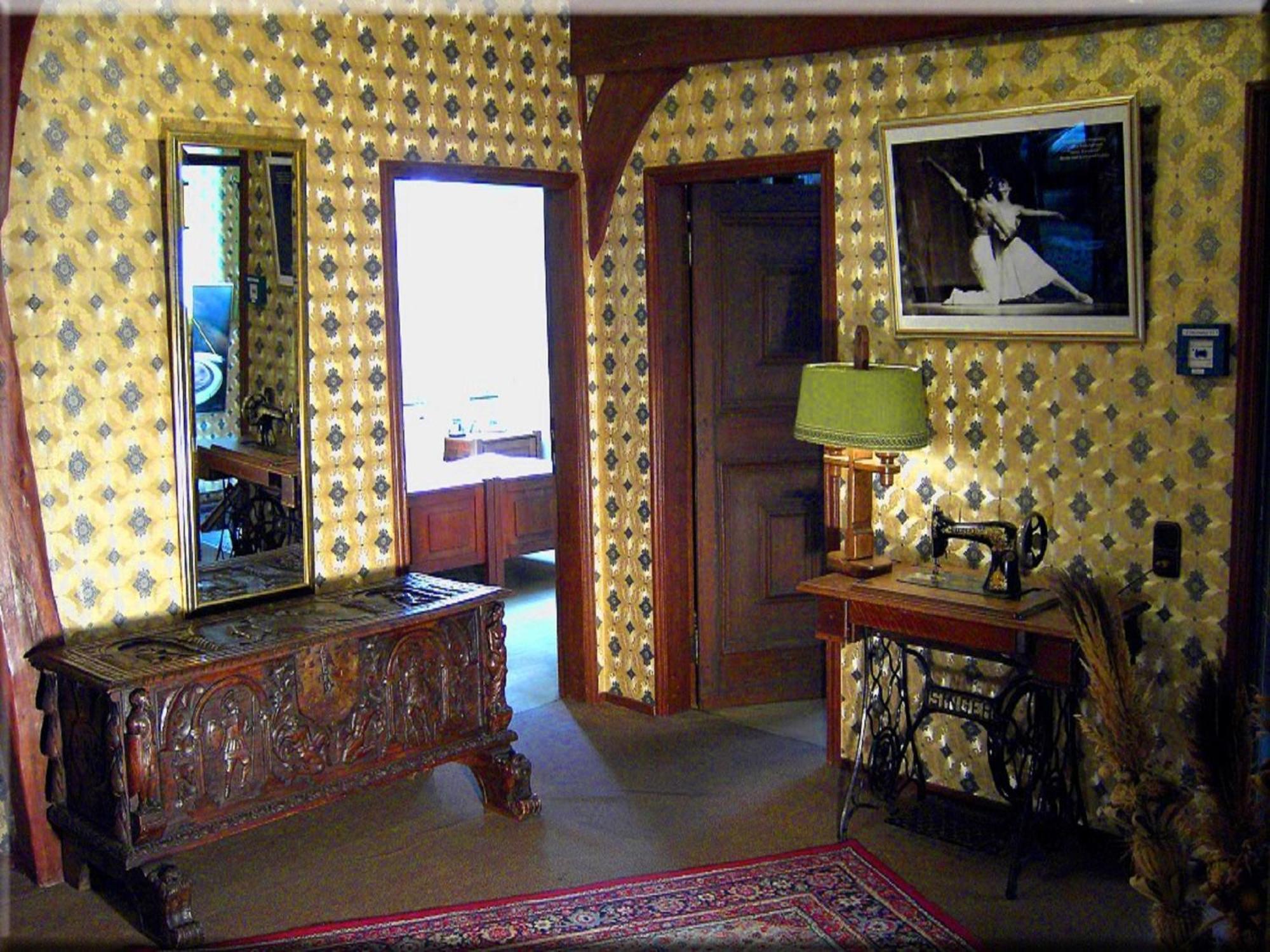 Hotel Graf Rolshausen มอนเชา ภายนอก รูปภาพ