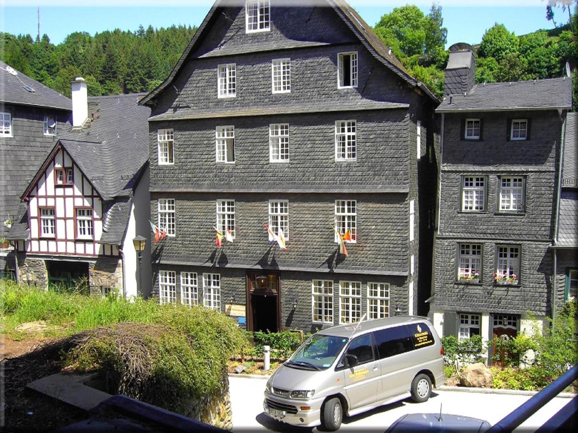 Hotel Graf Rolshausen มอนเชา ภายนอก รูปภาพ