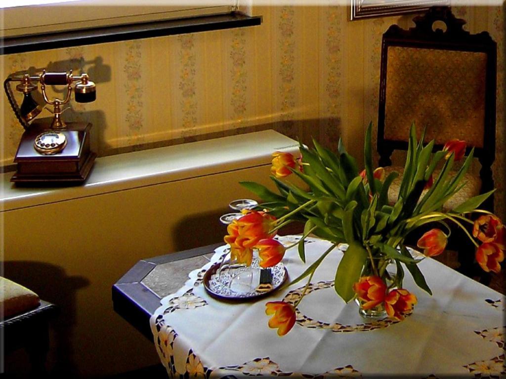 Hotel Graf Rolshausen มอนเชา ห้อง รูปภาพ