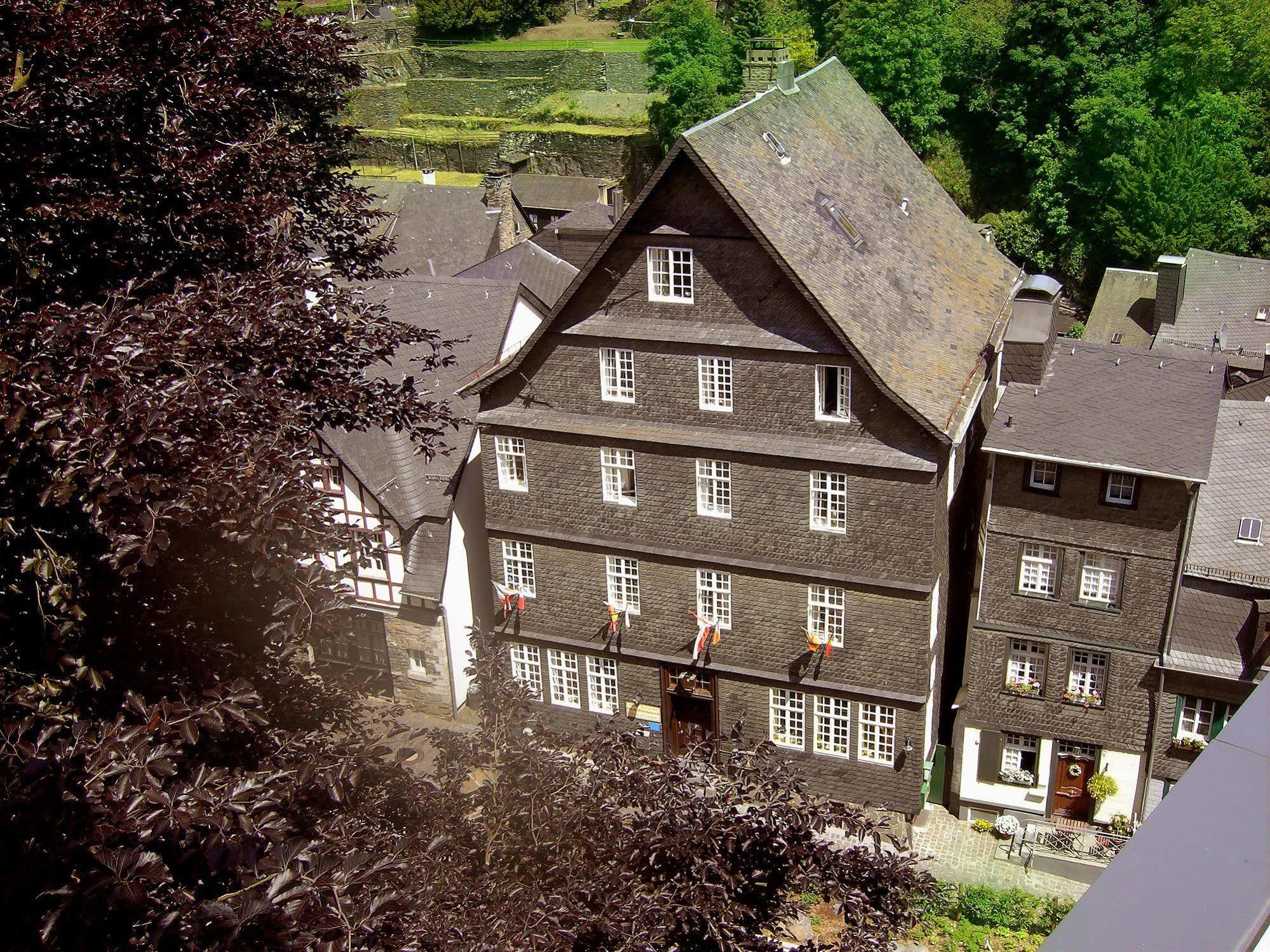 Hotel Graf Rolshausen มอนเชา ภายนอก รูปภาพ