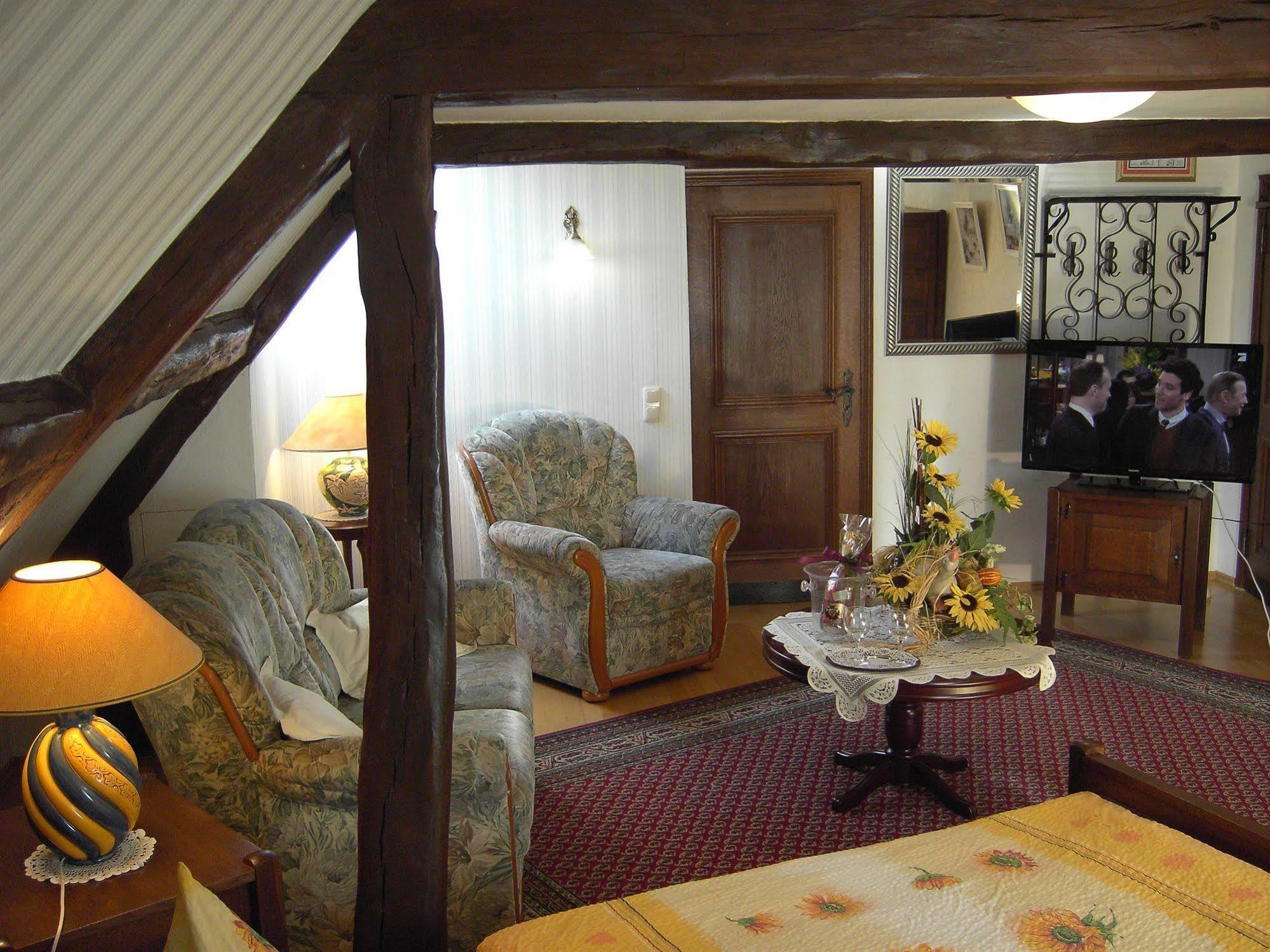 Hotel Graf Rolshausen มอนเชา ภายนอก รูปภาพ
