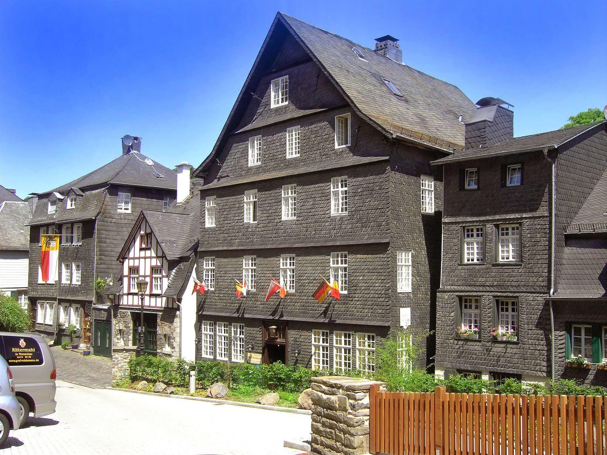 Hotel Graf Rolshausen มอนเชา ภายนอก รูปภาพ