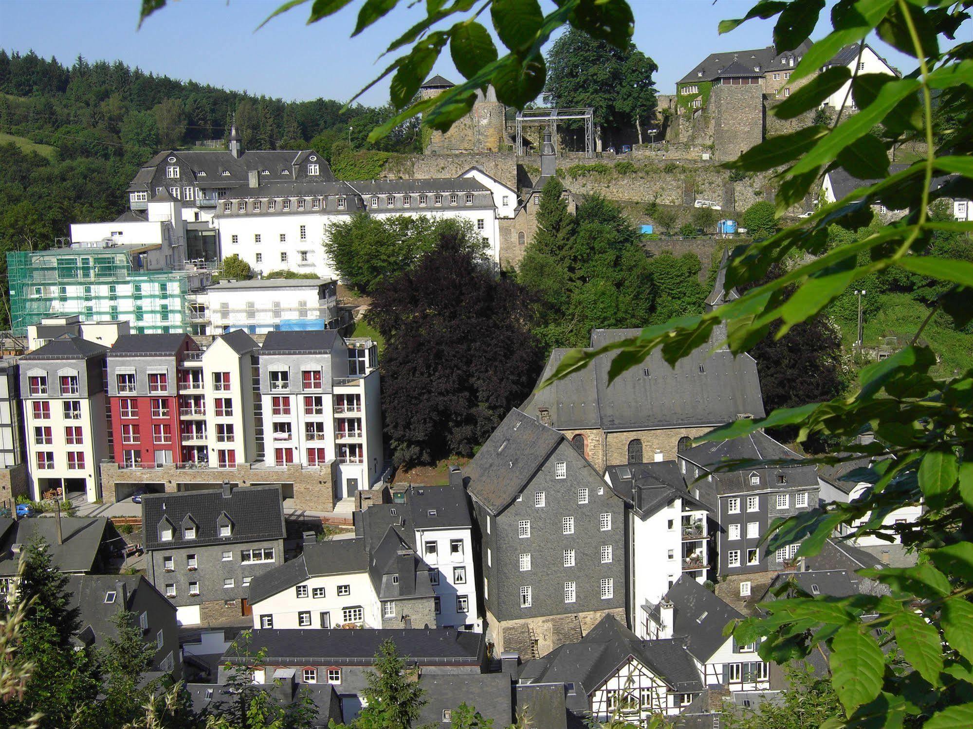 Hotel Graf Rolshausen มอนเชา ภายนอก รูปภาพ