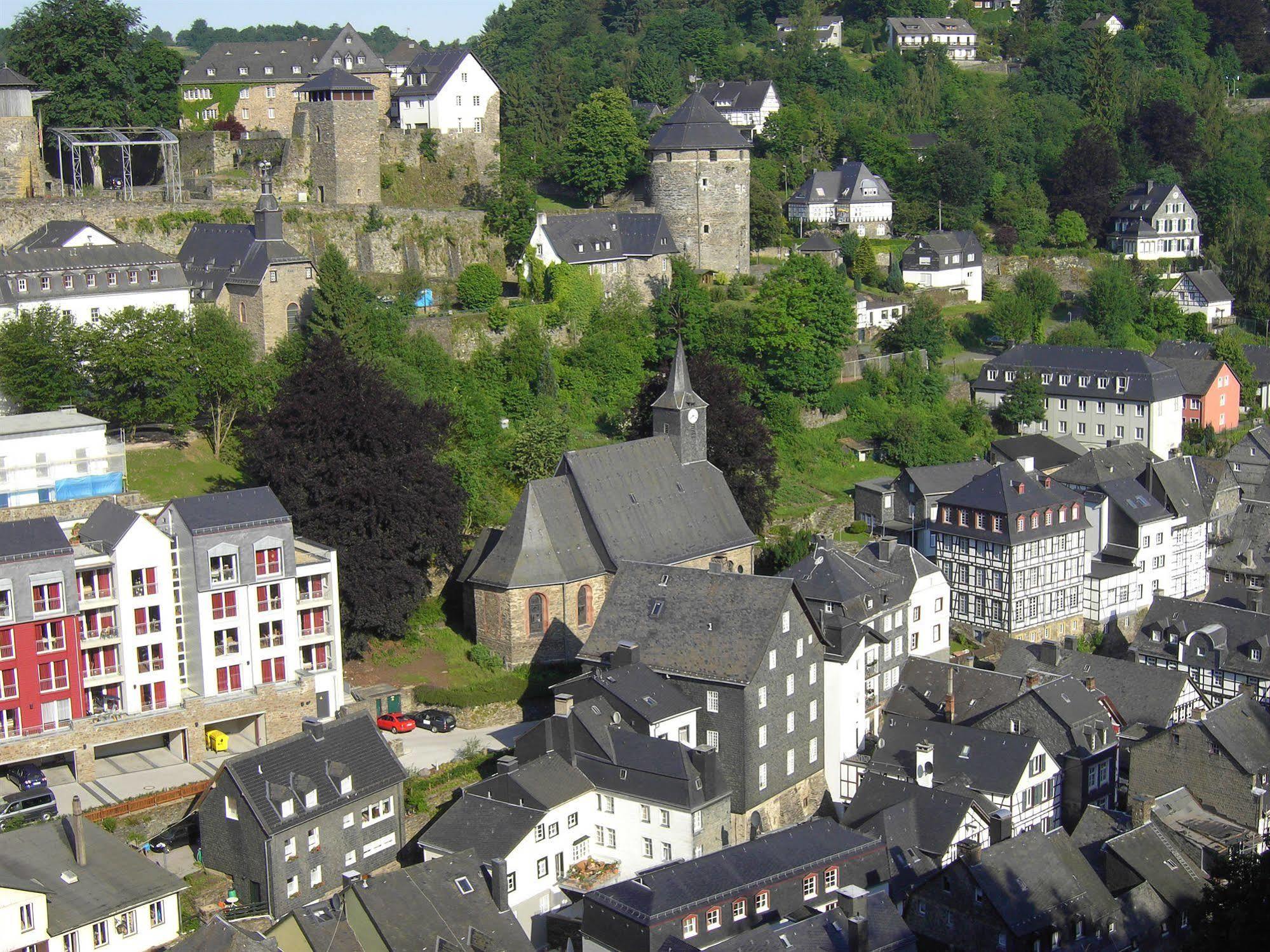 Hotel Graf Rolshausen มอนเชา ภายนอก รูปภาพ